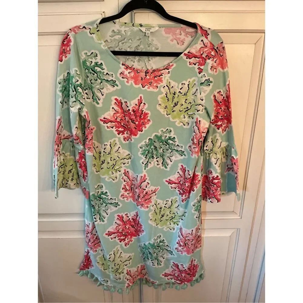 NEW Crown & Ivy Coral Glow Tropical Isle Shift Dress Sz M Tassels